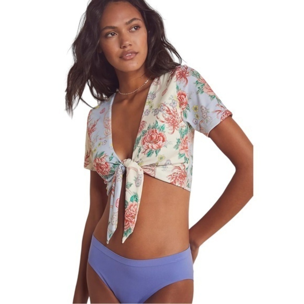 HAH All Tied Up Short Sleeve Floral Print Swim Top in Kyoto French Blue